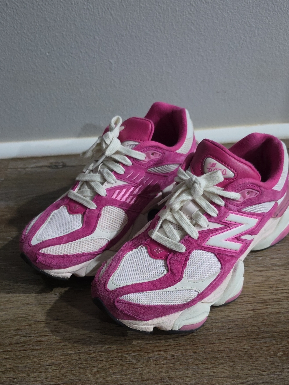 Pink New Balance 9060 Size 8.5 Womens Size 7 Mens Pink Rose